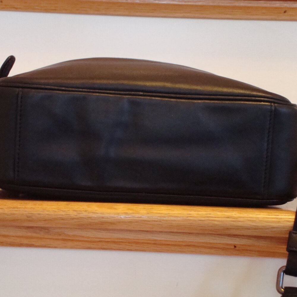 COACH Graham Crossbody Smooth Leather Black Adjustable Strap VERY GOOD CONDTION! - Picture 10 of 10